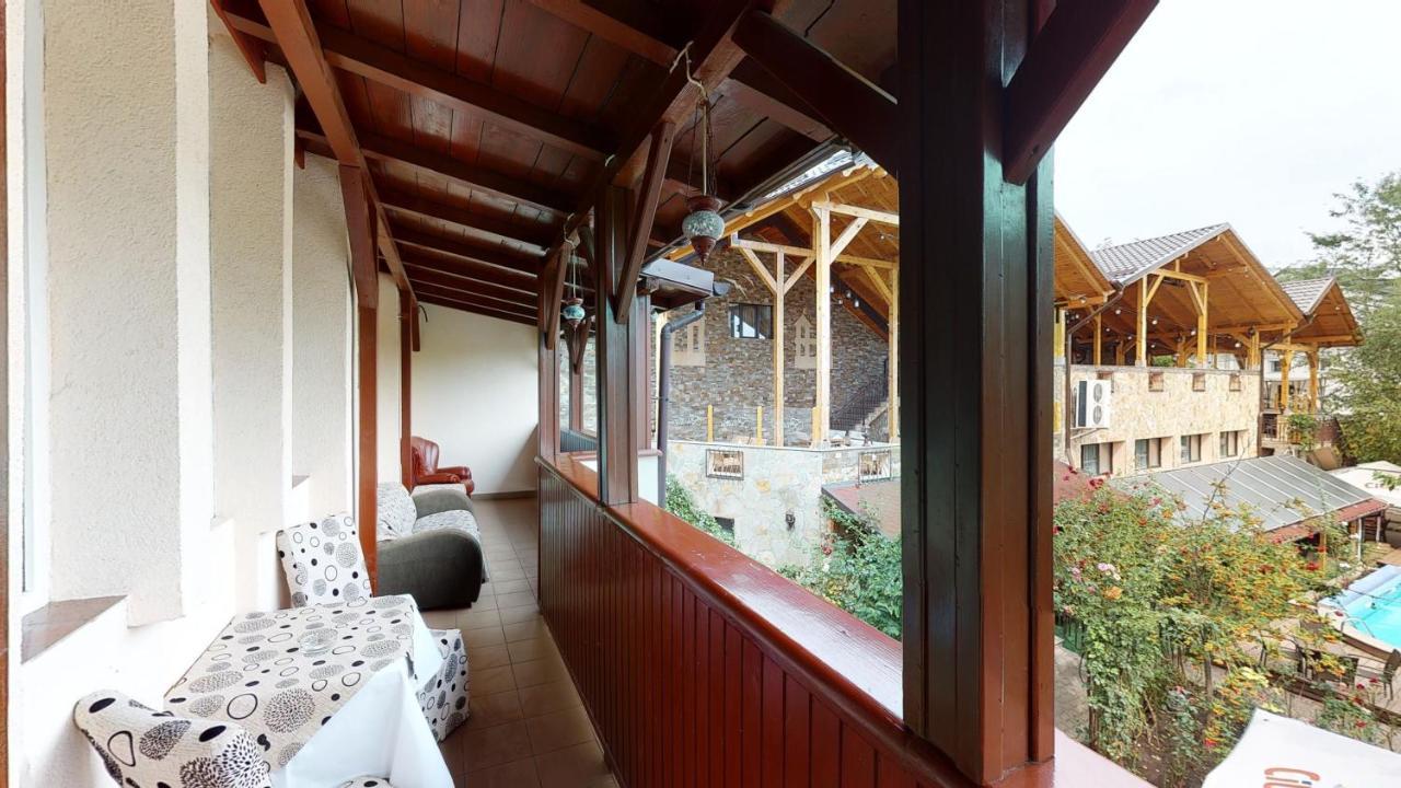 Guest house Pensiunea Bianca 3*